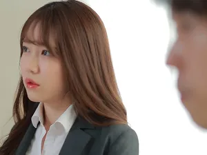[Phòng KTV 4P] Hai cô gái trẻ hàng đầu mời hai chàng trai vào phòng KTV quan hệ tình dục vào ngày sinh nhật của họ